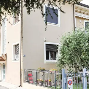https://gialosa-biker-house.emilia-romagnahotels.net